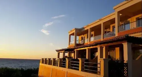 Paralia Luxury Suites