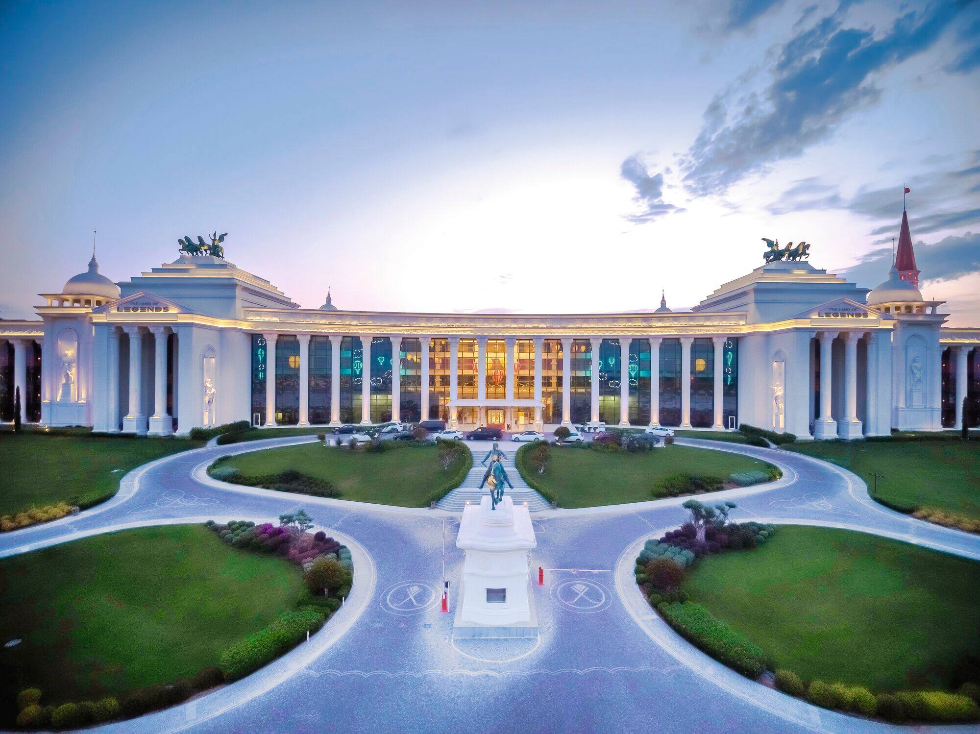 The Land of Legends Kingdom Hotel – Theme Park Free Access gallery 5
