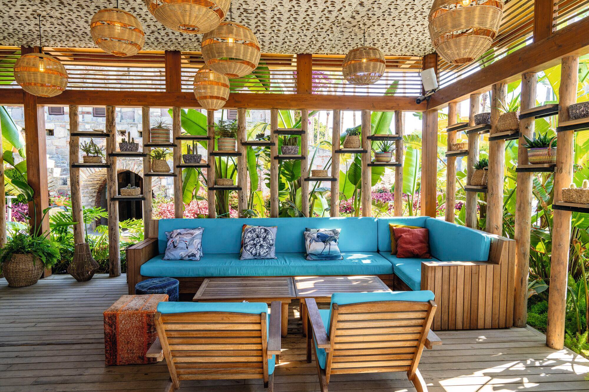 Arum Barut Collection gallery 5