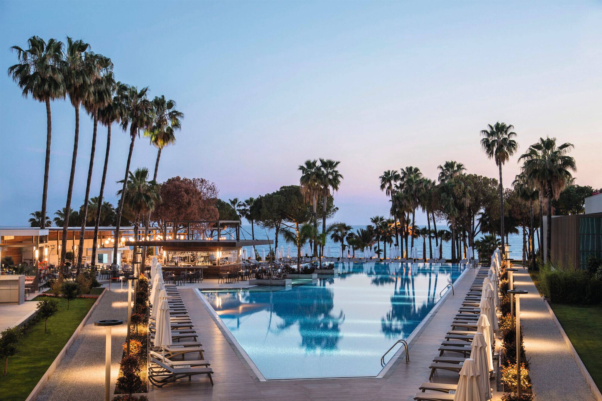 Acanthus Cennet Barut Collection gallery 4