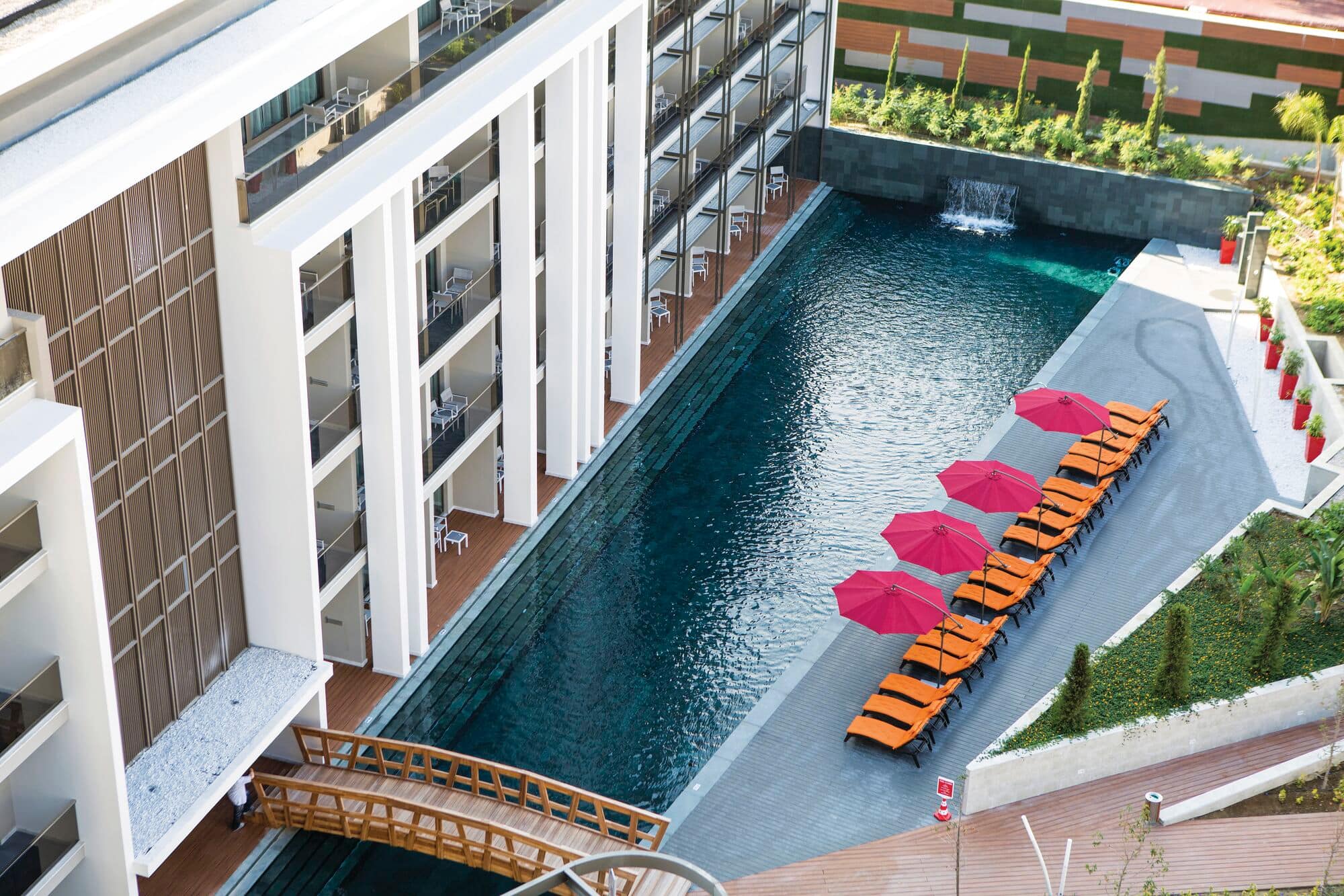 The Sense De Luxe Hotel